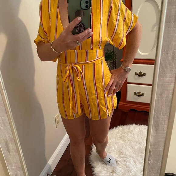 NWT romper by Le Lis - Picture 2 of 16